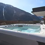 Vino Veritas 4*
