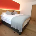 Vino Veritas 4*
